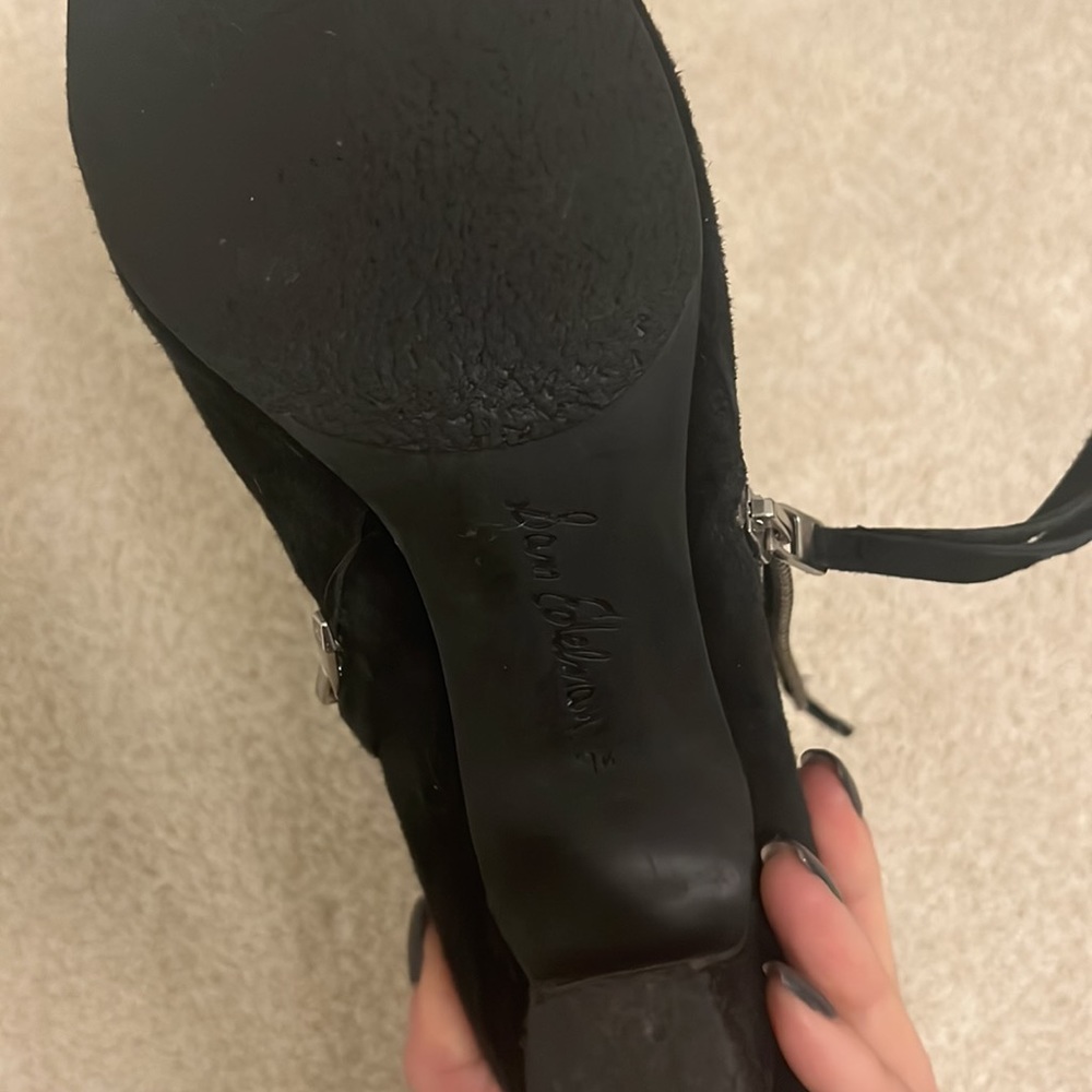 Sam Edelman black suede heeled ankle boot size 9.5 - Picture 6 of 6